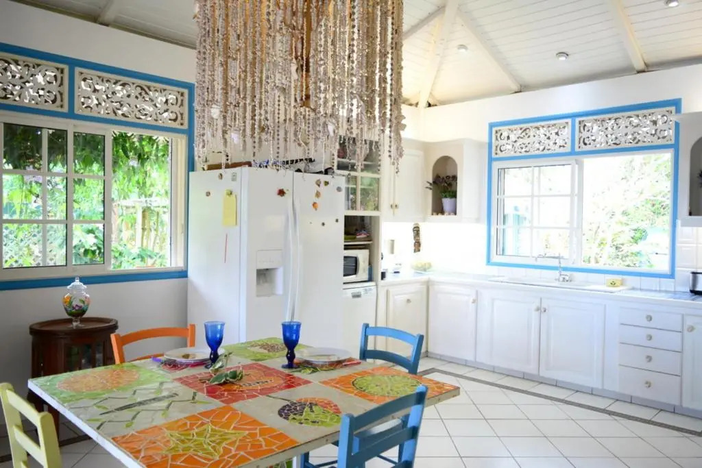 Villa Tangara - Faa'a - Tahiti - 3 bedrooms - pool and lagon view - 6 pers