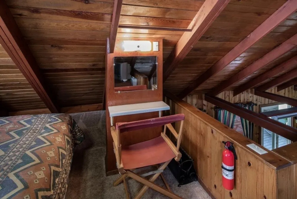 Petty Cabin - Two Bedroom Cabin