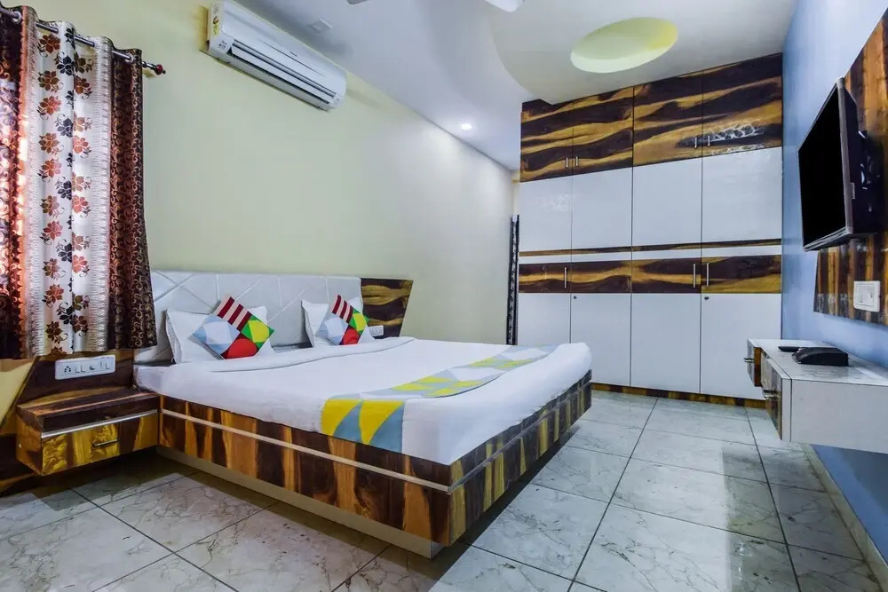 OYO 10092 Home Elegant 3BHK Villa Hiran Magri