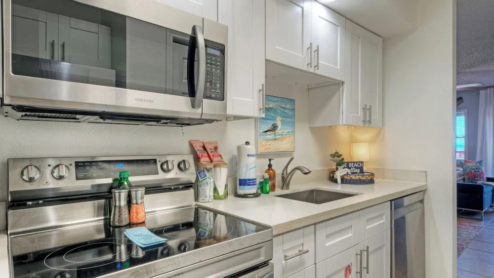 Beach Access + Ocean View, 2 Pools, Sports Court Seaside Escape by Avantstay