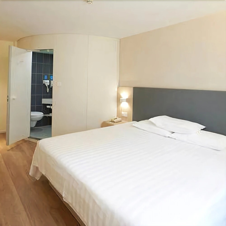 Hanting Hotels in Jinan Olympic Sports Centre Store