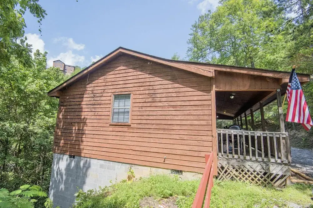 Happy Hours By Heritage Cabin Rentals