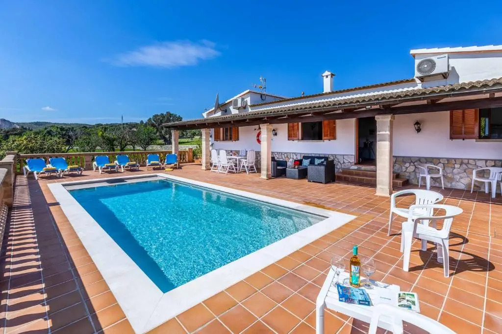 CA NA SUREDA by Sealand Villas