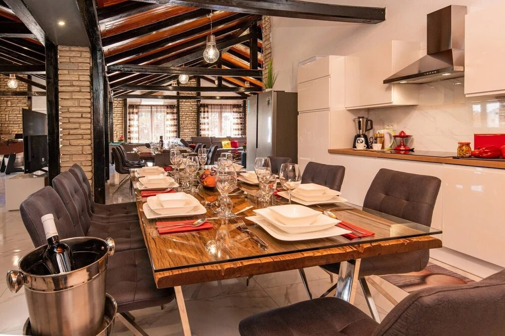 4 Great Villa Ancora For 16 Guests
