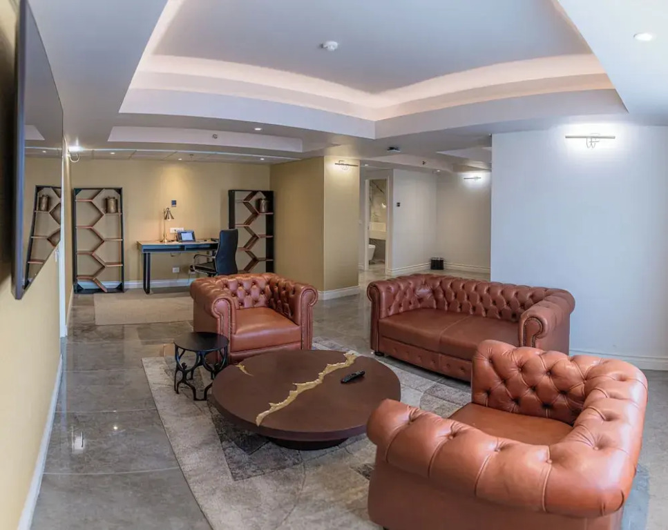 Rainbow Towers Hotel & Conference Centre