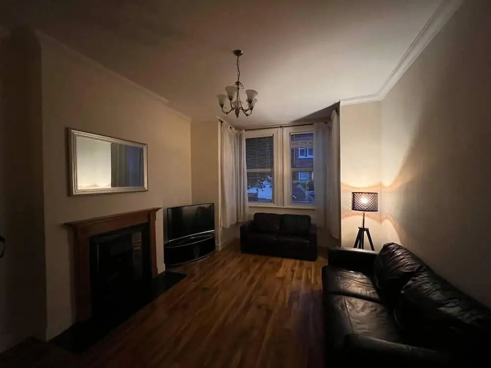 Charming 1-bed Apartment in West London