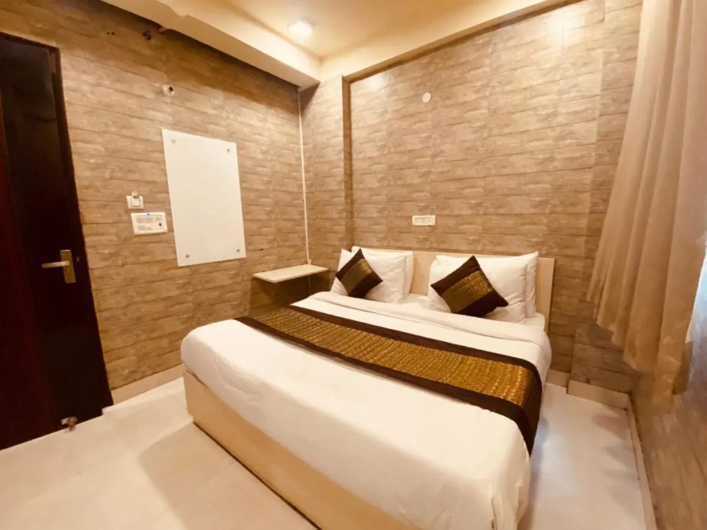 Hotel Red Chilly