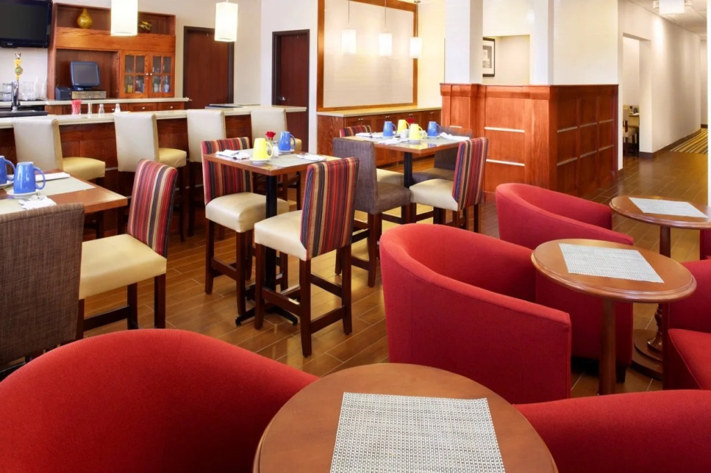 Four Points by Sheraton Houston Hobby Airport