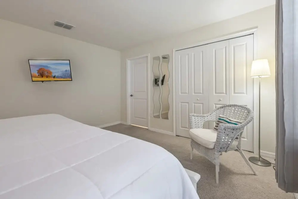 Cozy Home Near Disney Parks - Prime Location