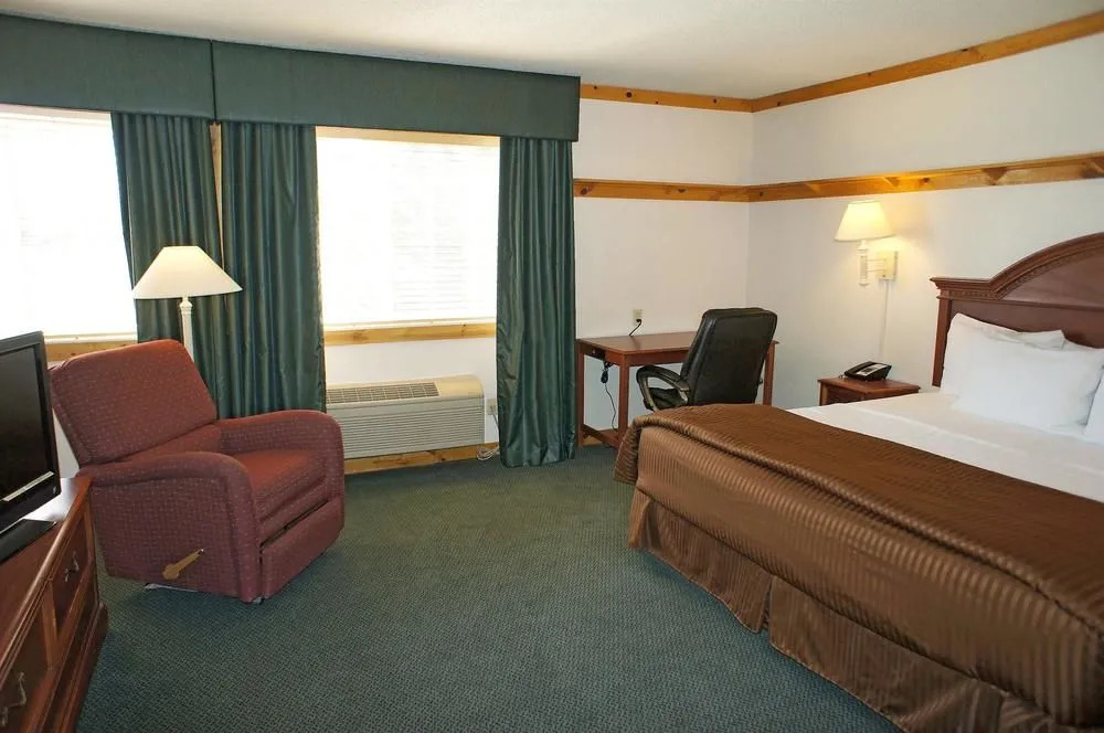 La Quinta Inn & Suites Westminster Promenade