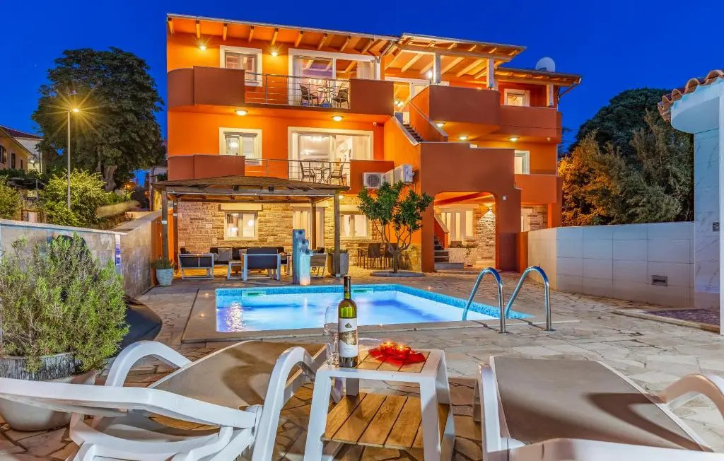 Apartments Larst