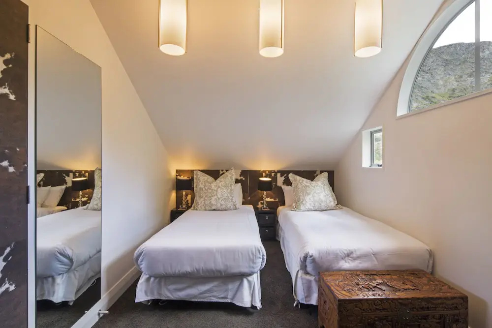 Riverview Retreat Holiday Home by MajorDomo