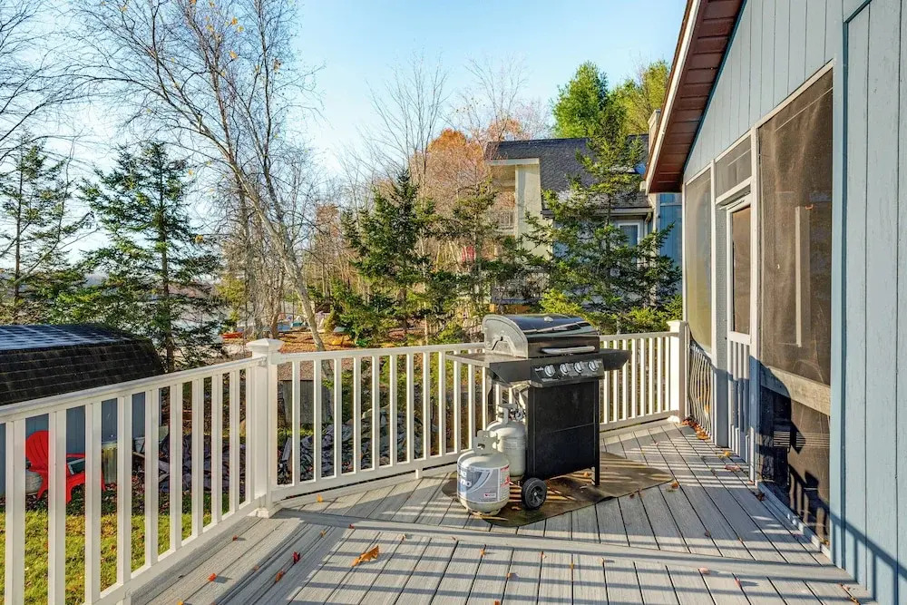 Beach Access, Private Dock: Arrowhead Lake Cabin