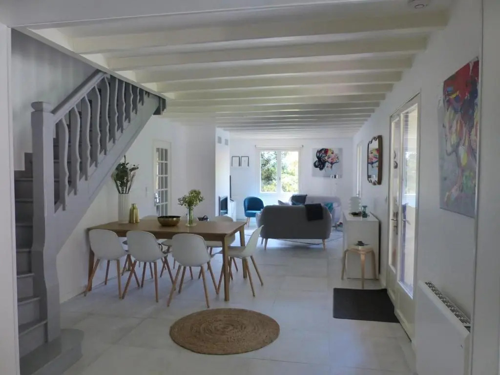 CAPBRETON Villa MALBEC Villa rénovée sur jardin pour 10 personnes Wifi gratuit