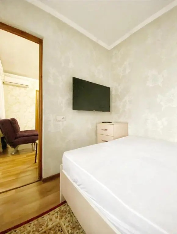 Apartment, 4