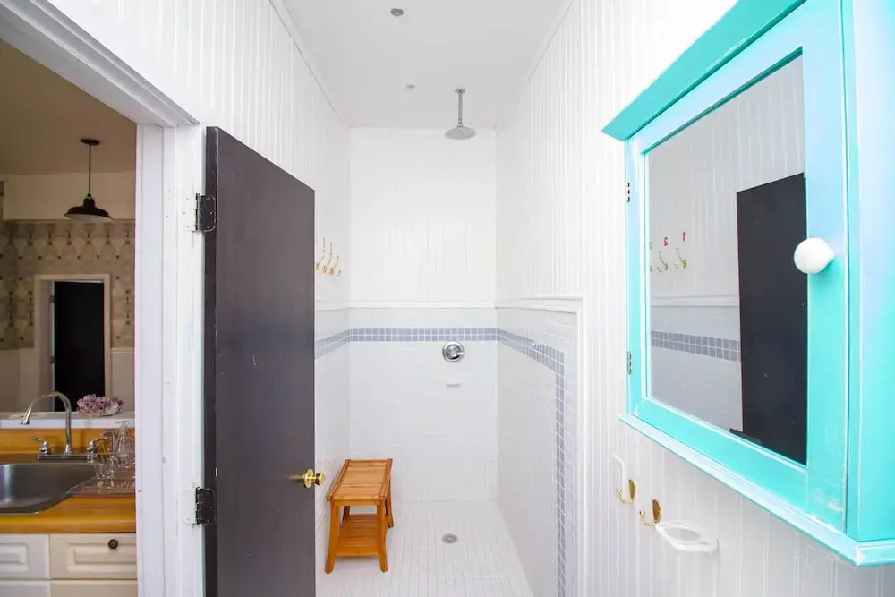 The High Tide #9 One Bedroom Suite With Kitchen Hotel Room by Redawning