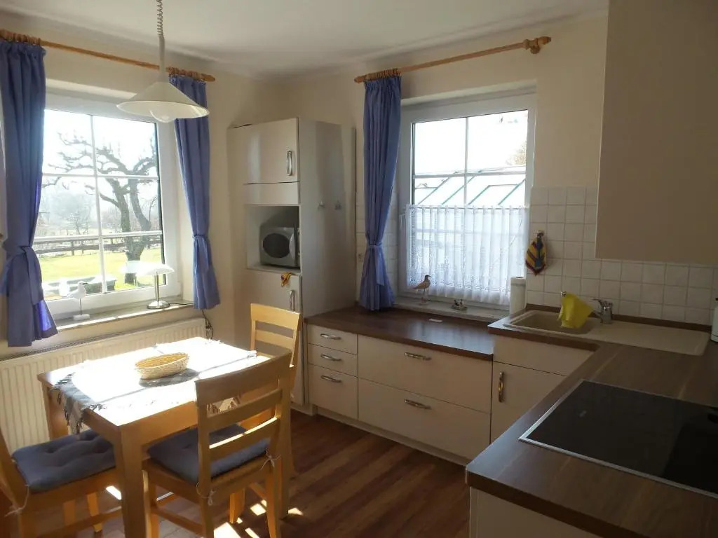 Ferienhaus Möwe, 2 Schlafzimmer, Balkon in Lancken Granitz