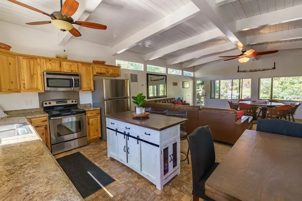 Fairway Cabin 3 Bedroom Home