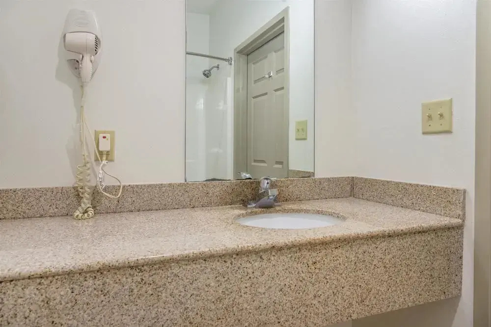 OYO Townhouse Sulphur, la Extended Stay