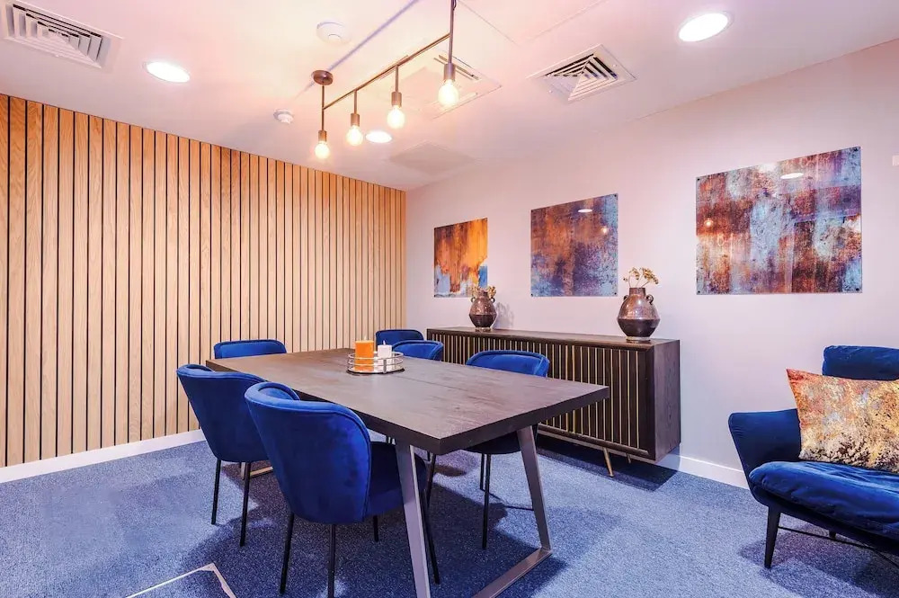 Hilltop Serviced Apartments - Sheffield