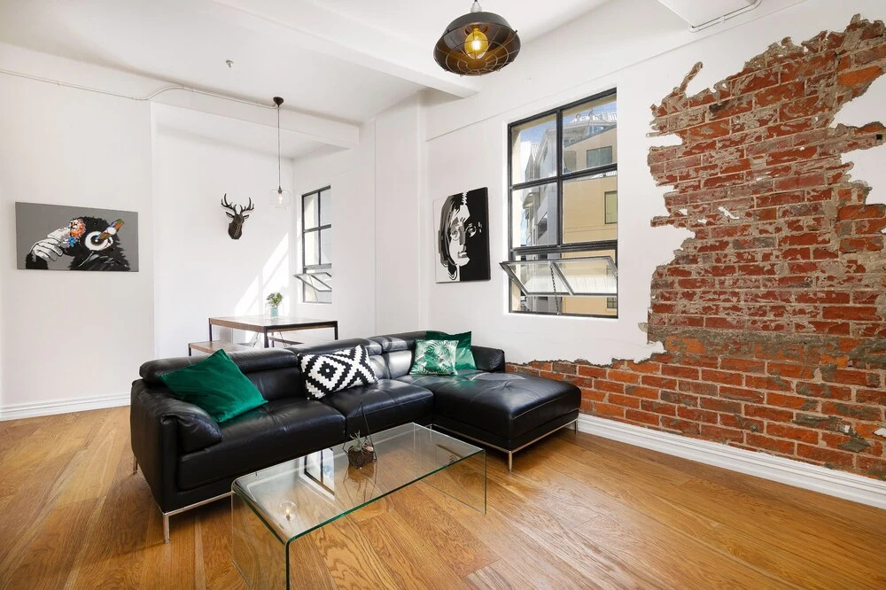 Beautiful Modern Central City Apartment