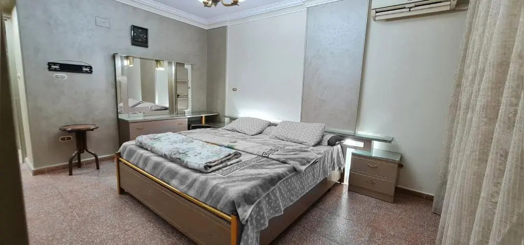 Comfy 2 Bedrooms Apartment in Cairo 98-4