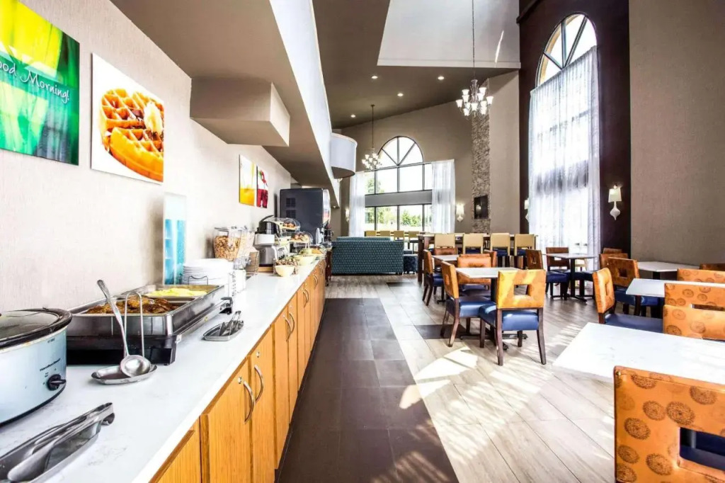 Holiday Inn Express Charlotte-Carowinds