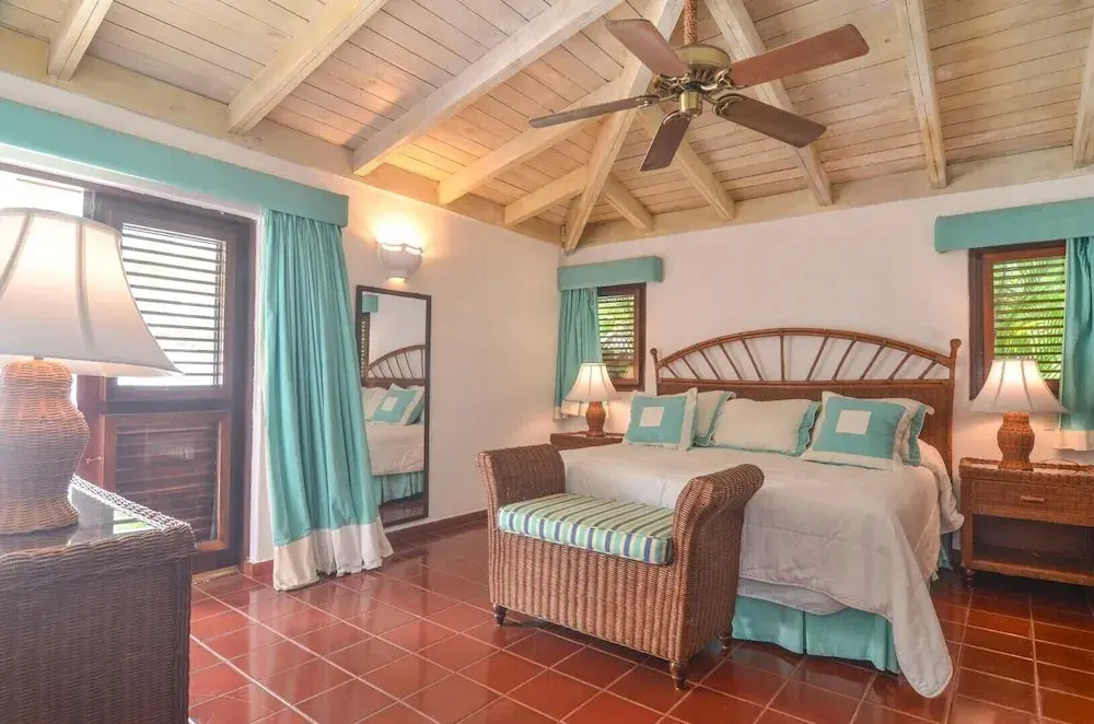 Golf Villa Close to the Beach No00