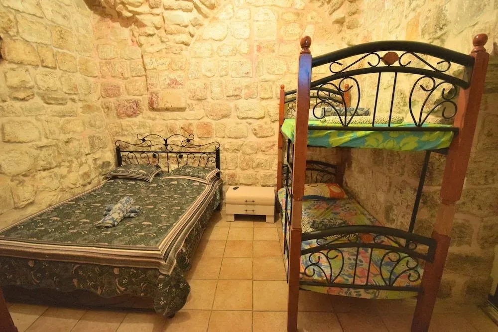 Chain Gate Hostel