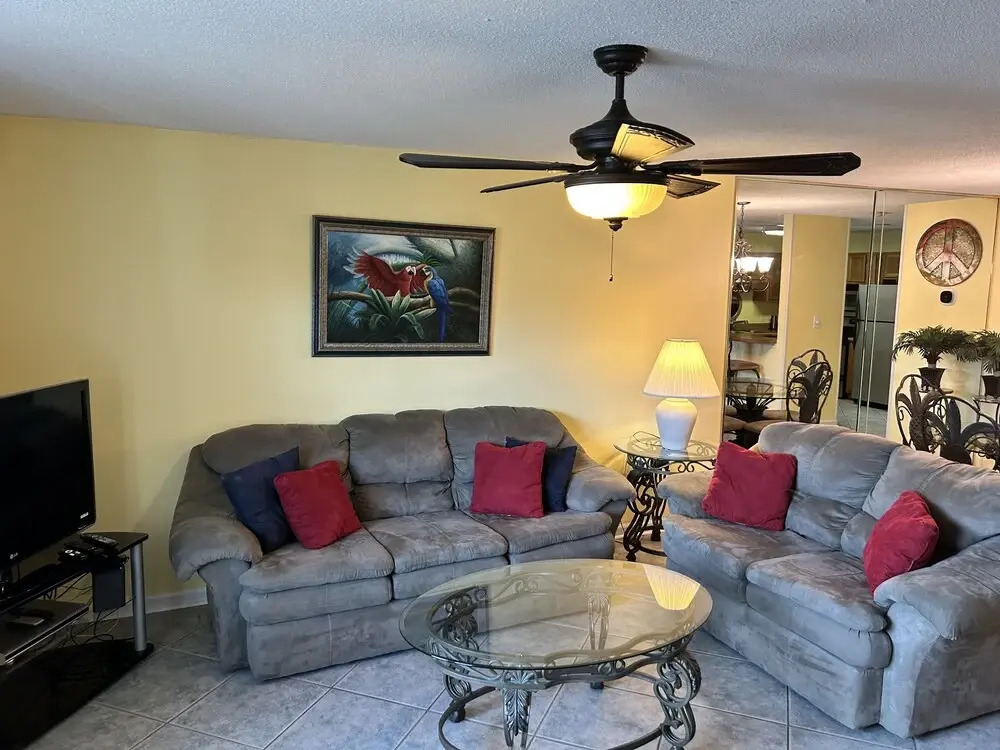 Tropical Hideaway 2 Bedroom Townhouse by RedAwning