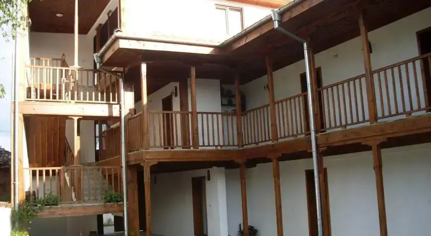Tsutsovi House