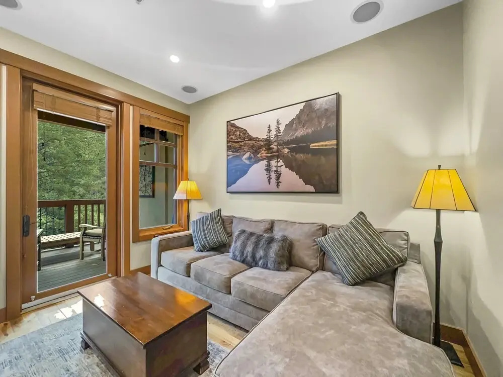 Spacious Town Home, Short Walk to Lifts, Private Hot Tub - 144C by Redawning