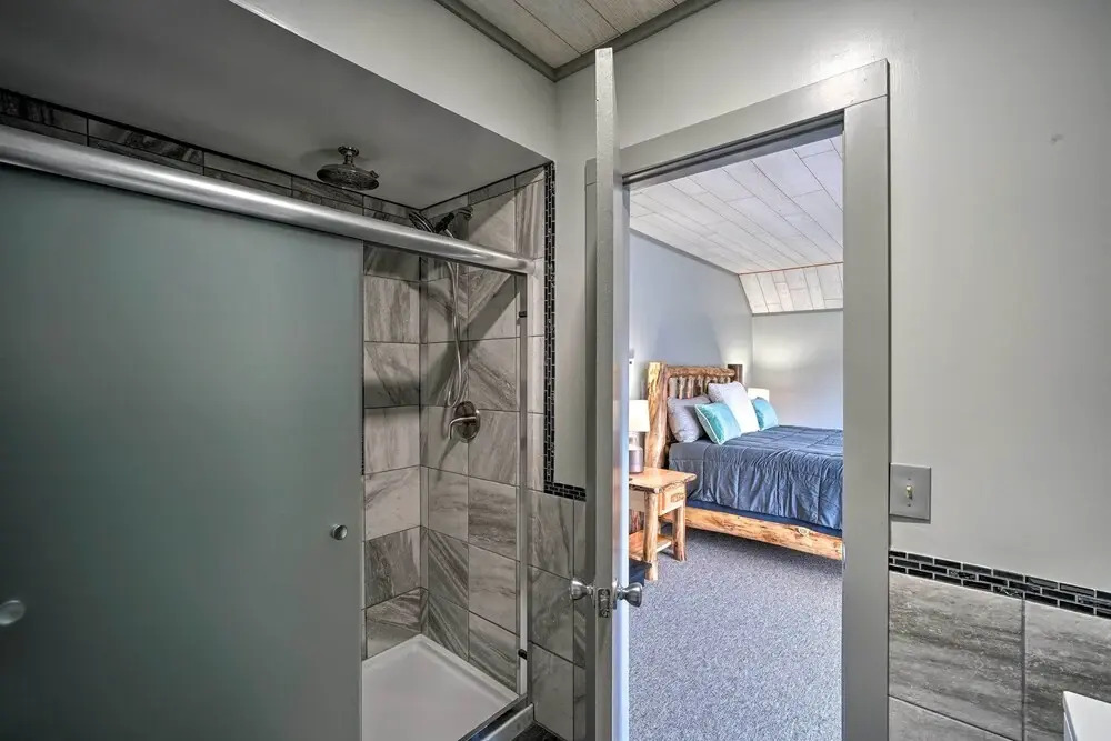 Family-friendly Retreat: Walk to Lake George!