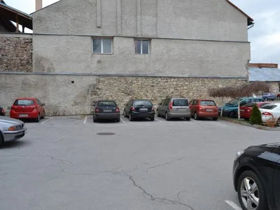 Penzión Grand, Self Check-In, free private parking