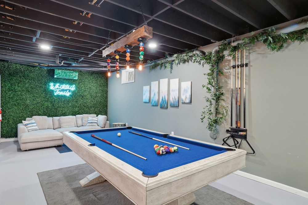 Amenity-filled Retreat by Jfbb-pickleball-gameroom