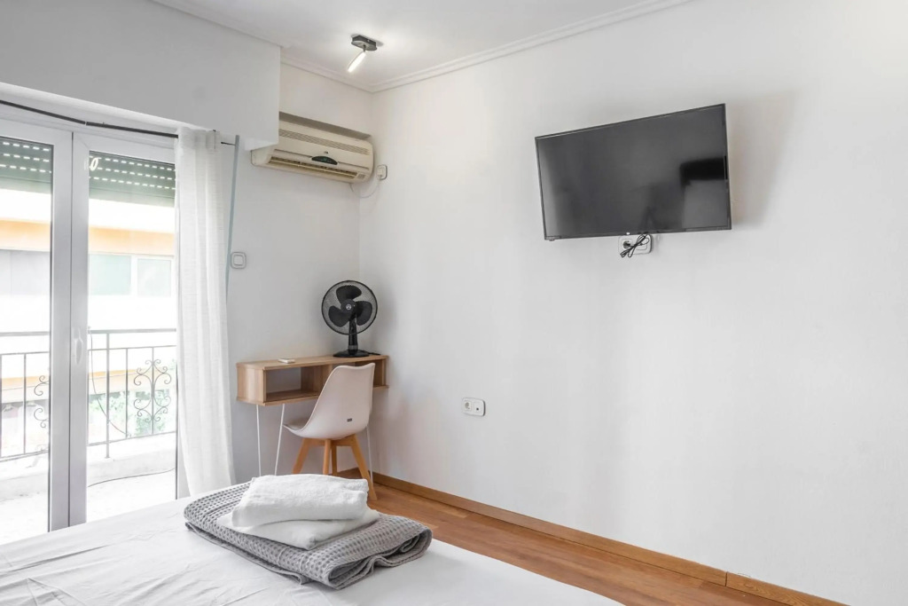 Lovely 2 bedroom rental in excellent location