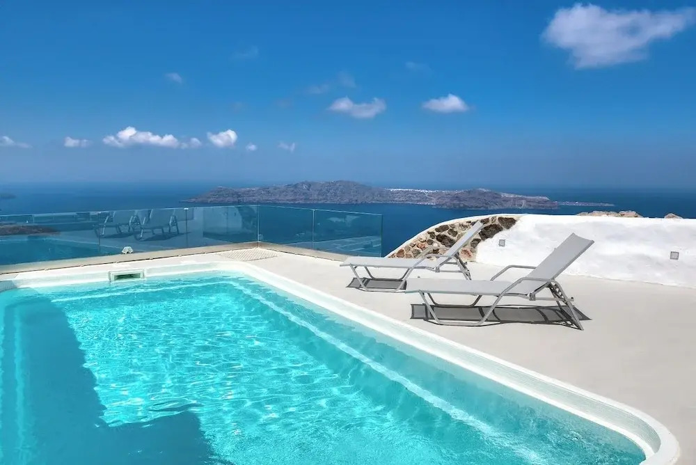 DIAMOND on the cliff Hotel &Suites