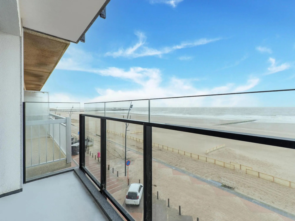 Seafront apartment in Blankenberge with balcony