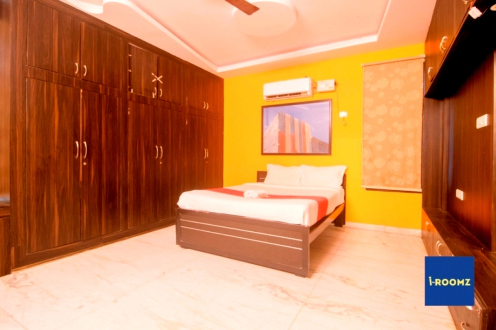 iROOMZ HOTEL PEACEFUL STAY VILLA