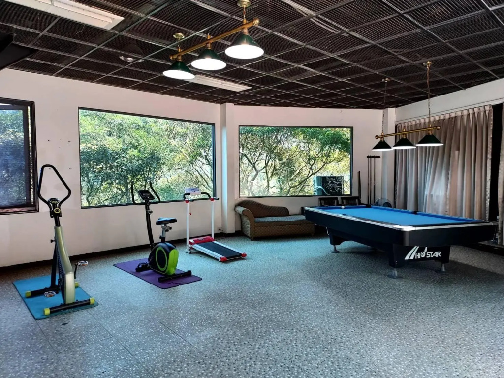 Four Season Beauty Hotel