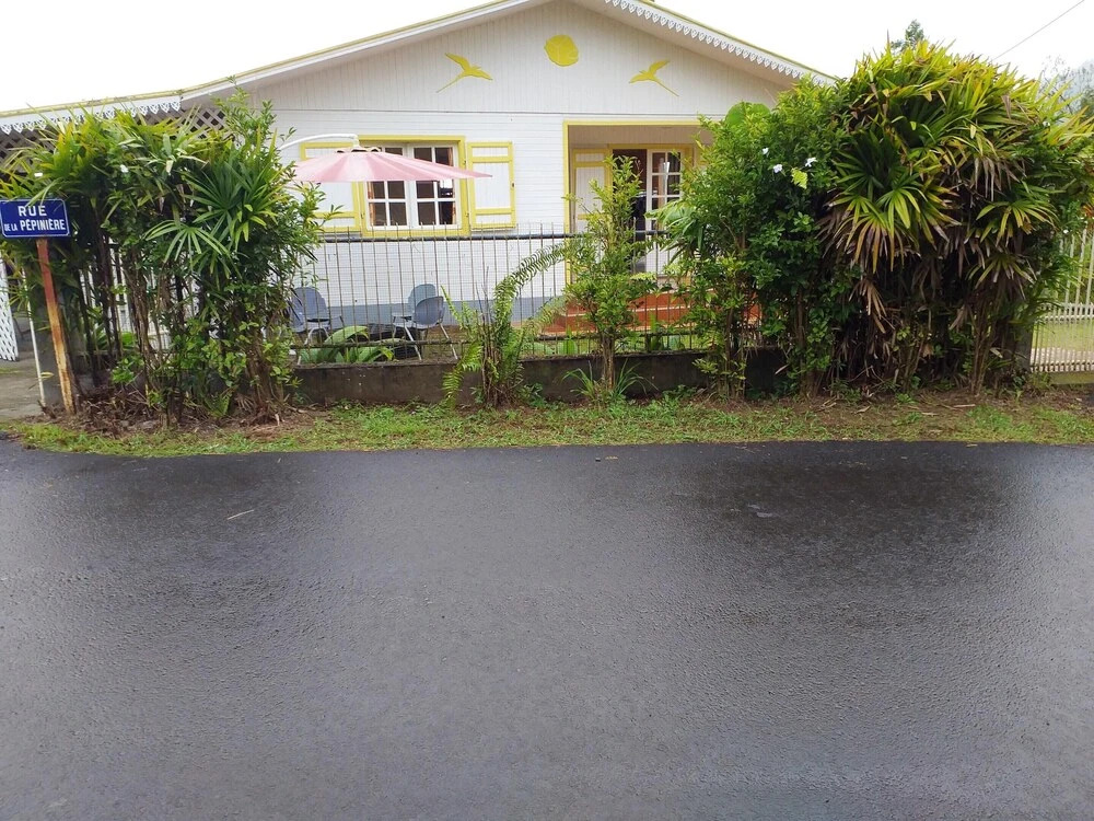 House With 3 Bedrooms in Saint Louis, With Wonderful Mountain View and Furnished Garden