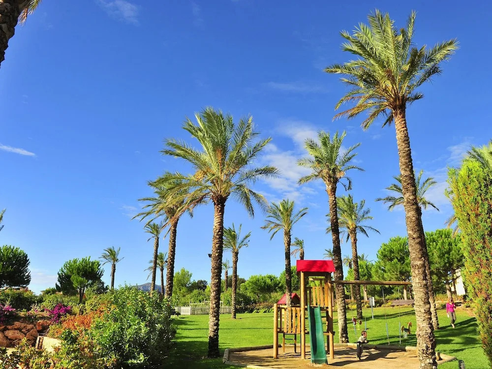 Nice Apartment With Airconditioning, 200 m. From Golfcourse