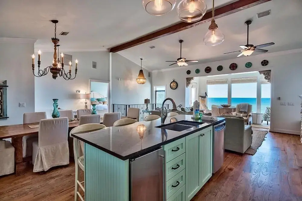 Hakuna Matata 8 Bedroom Holiday Home by Five Star Properties