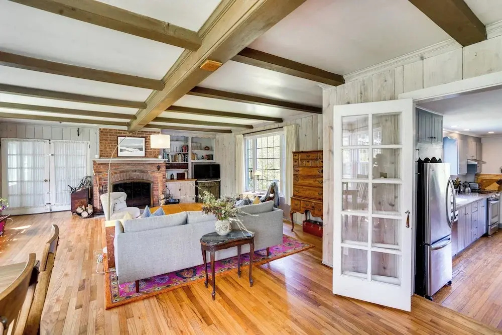 Quaint Woodstock Escape - 2 Mi to Tinker St!