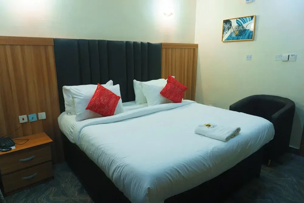 Rolarz Resorts & Hotel