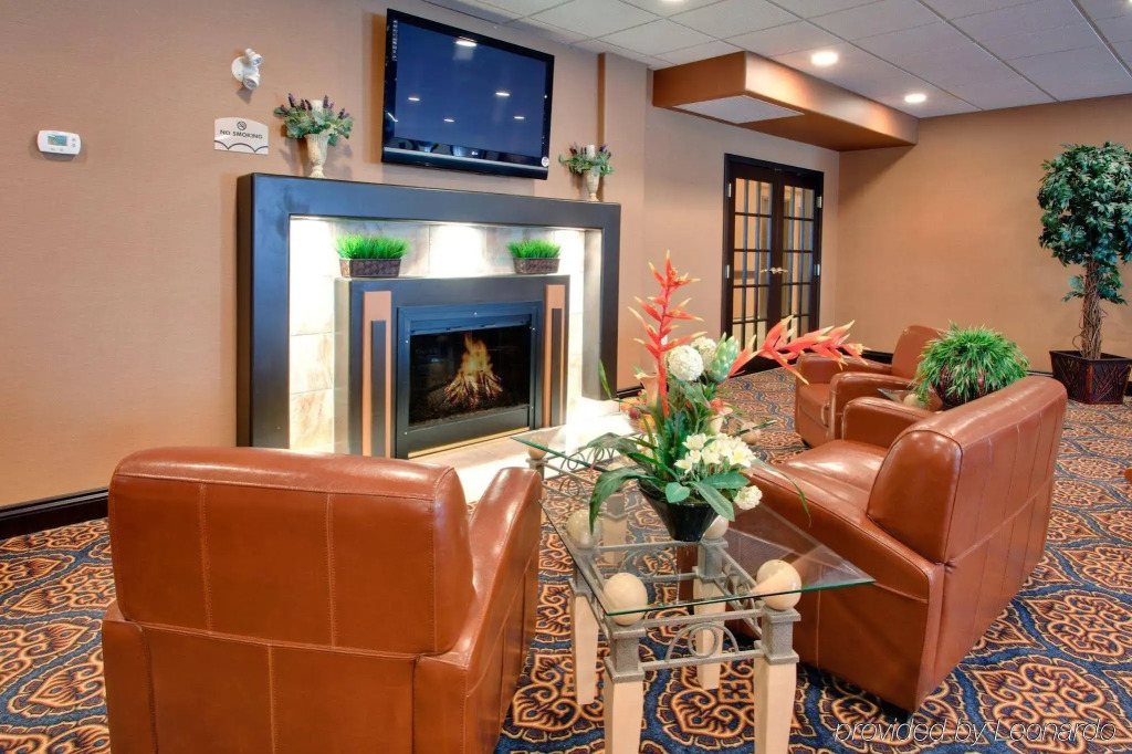 Holiday Inn Express Airport Calgary by IHG
