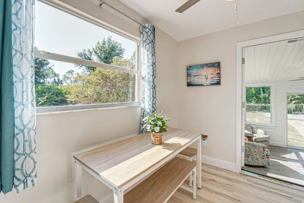 Chic Port Charlotte Home ~ 9 Mi to Englewood Beach