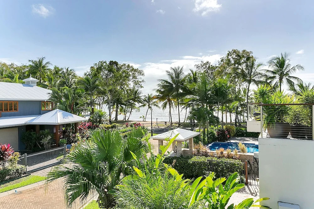 Beachcomber Holiday House