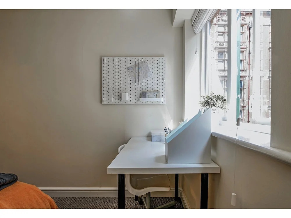 Gorgeous and Modern, Central Manchester apt for 6