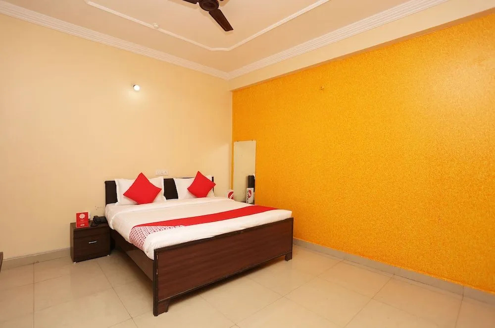 OYO 22665 Hotel Dev Shree